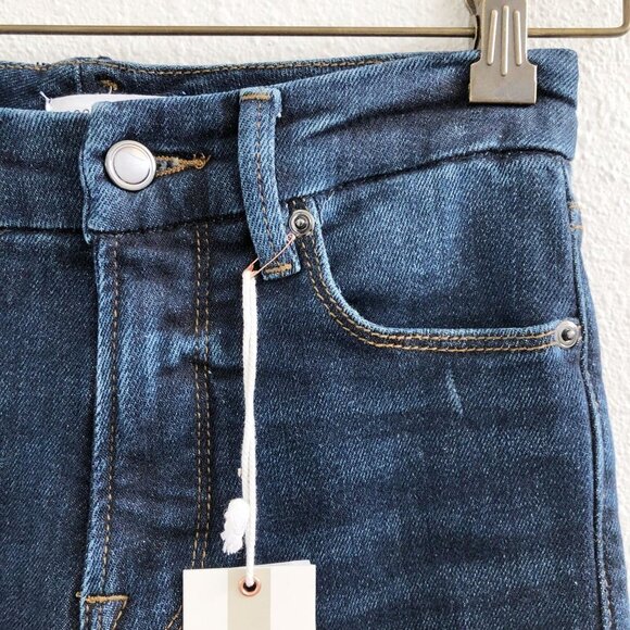 NWT GOOD AMERICAN Good Waist Distressed Back Pockets Size 25 - Picture 6 of 10